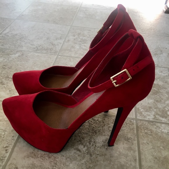 Red Stiletto pumps - Picture 3 of 4